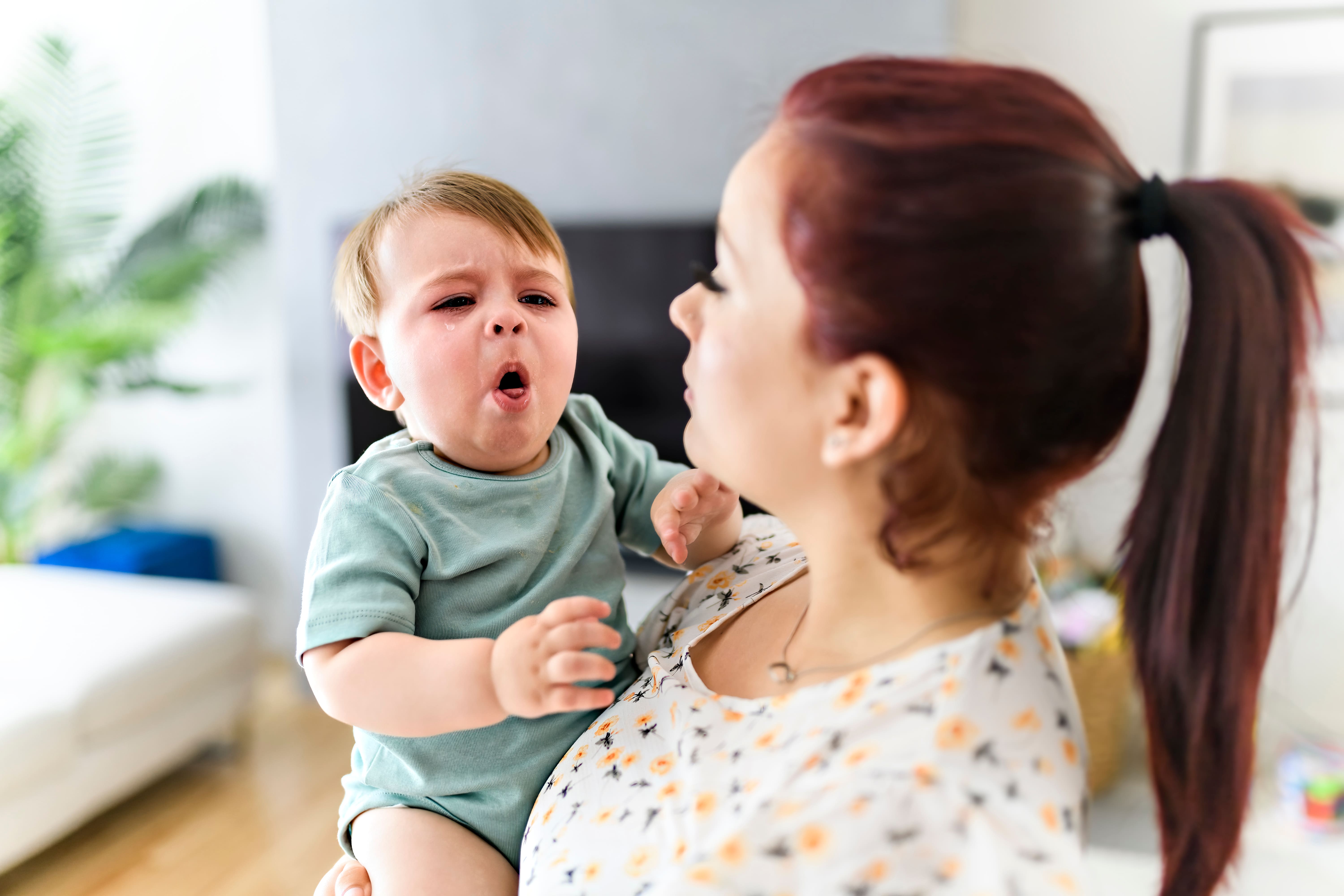 Pourquoi la coqueluche fait-elle un retour en force?