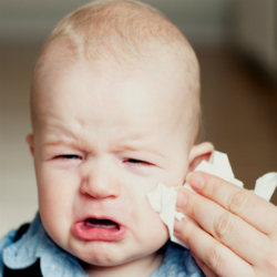 Comment devrais-je prendre la température de mon enfant?