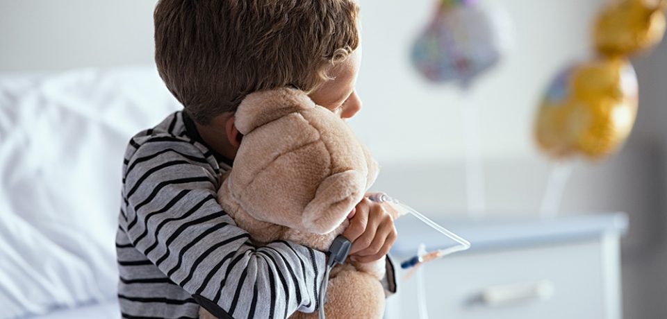 Soutenir votre enfant pendant les interventions médicales